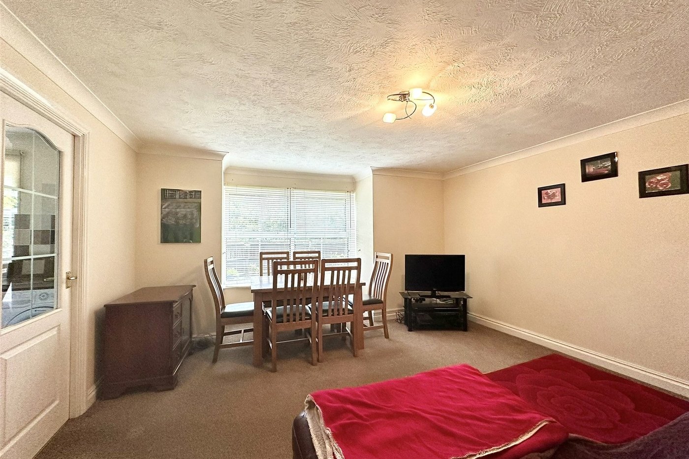 2 bedroom property for sale in Mounts Road | Robinson Jackson