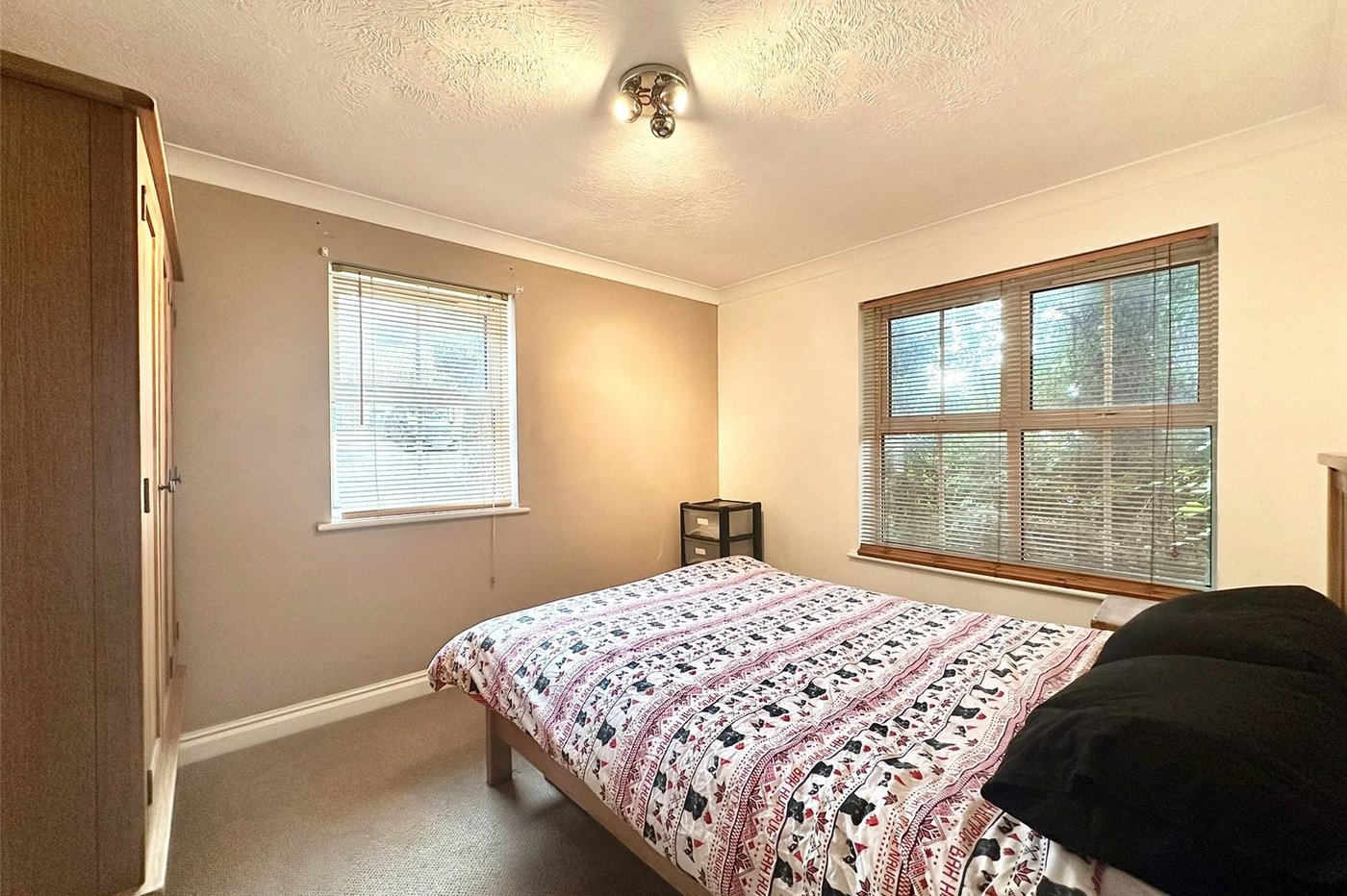 2 bedroom property for sale in Mounts Road | Robinson Jackson