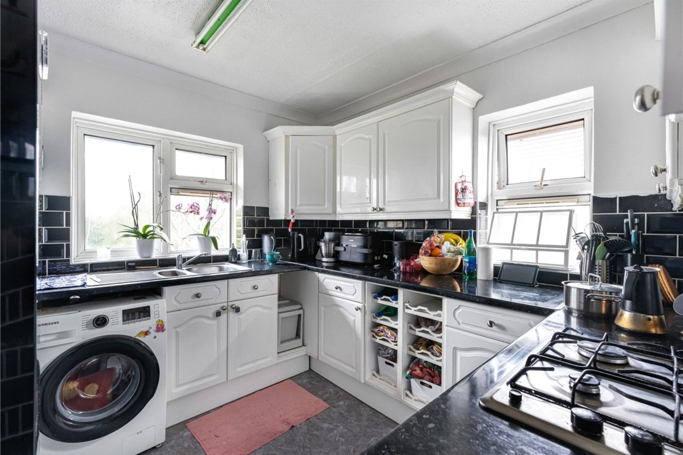 2 bedroom property for sale in Orpington | Robinson Jackson