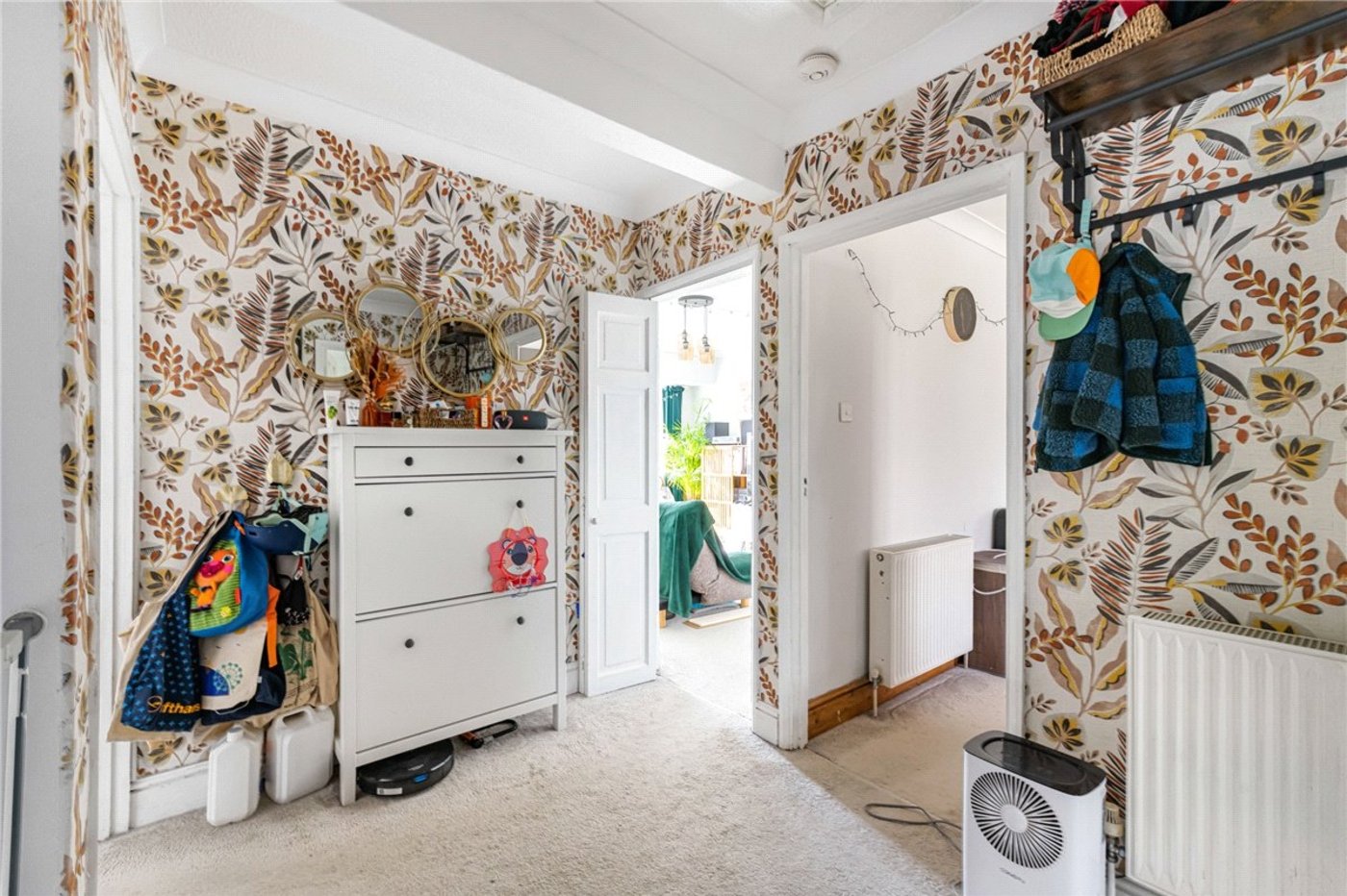 2 bedroom property for sale in Orpington | Robinson Jackson