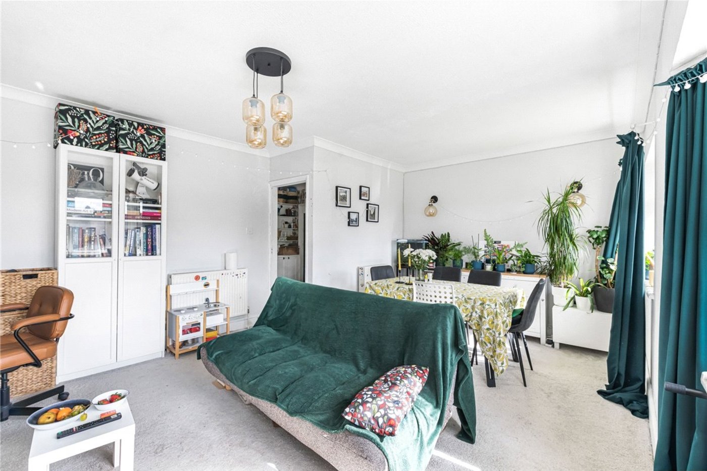 2 bedroom property for sale in Orpington | Robinson Jackson