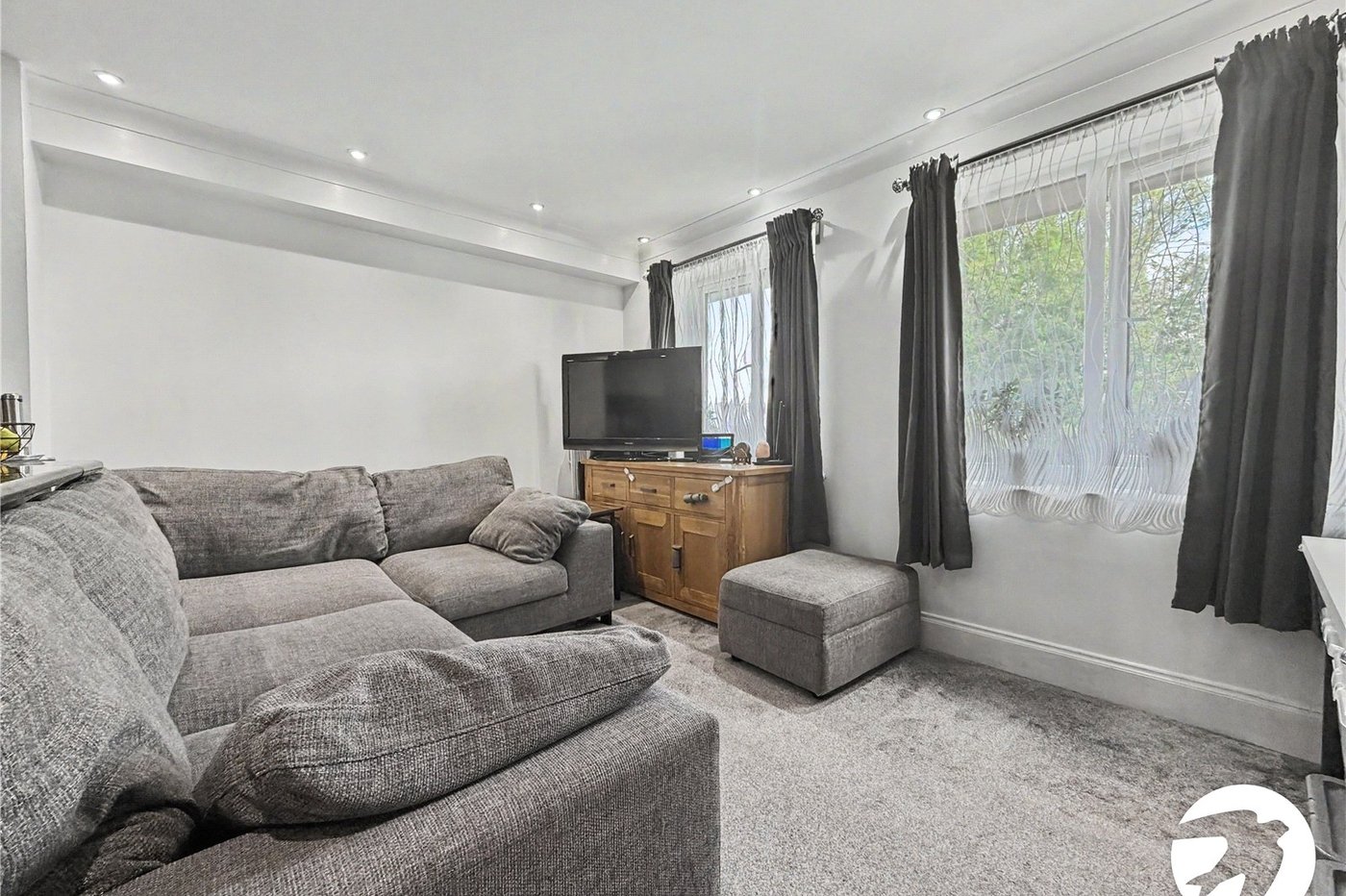 1 bedroom property for sale in Rochester | Robinson Michael & Jackson