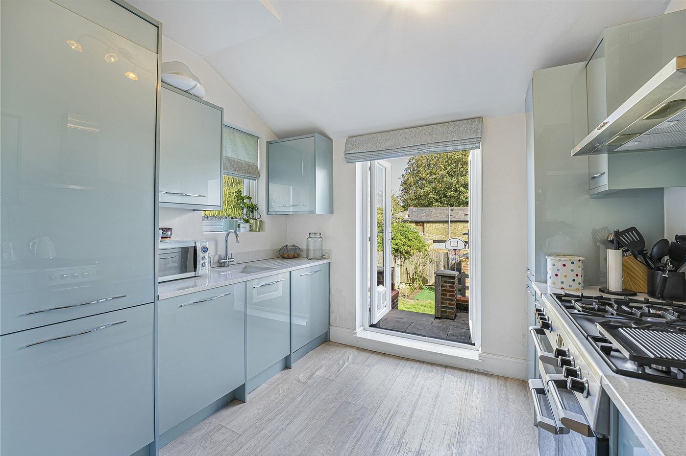 4 bedroom house for sale in London | Robinson Jackson