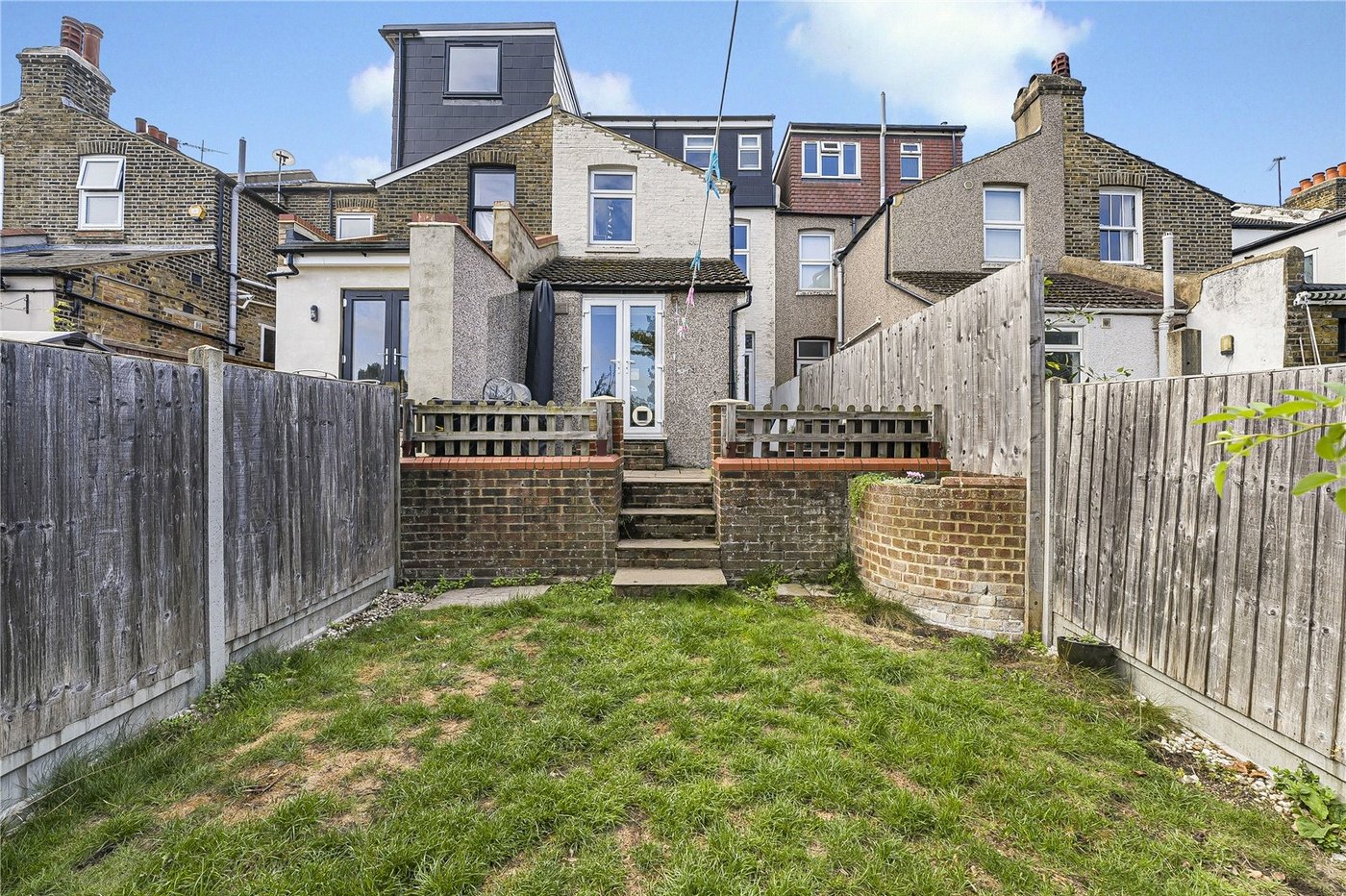 4 bedroom house for sale in London | Robinson Jackson