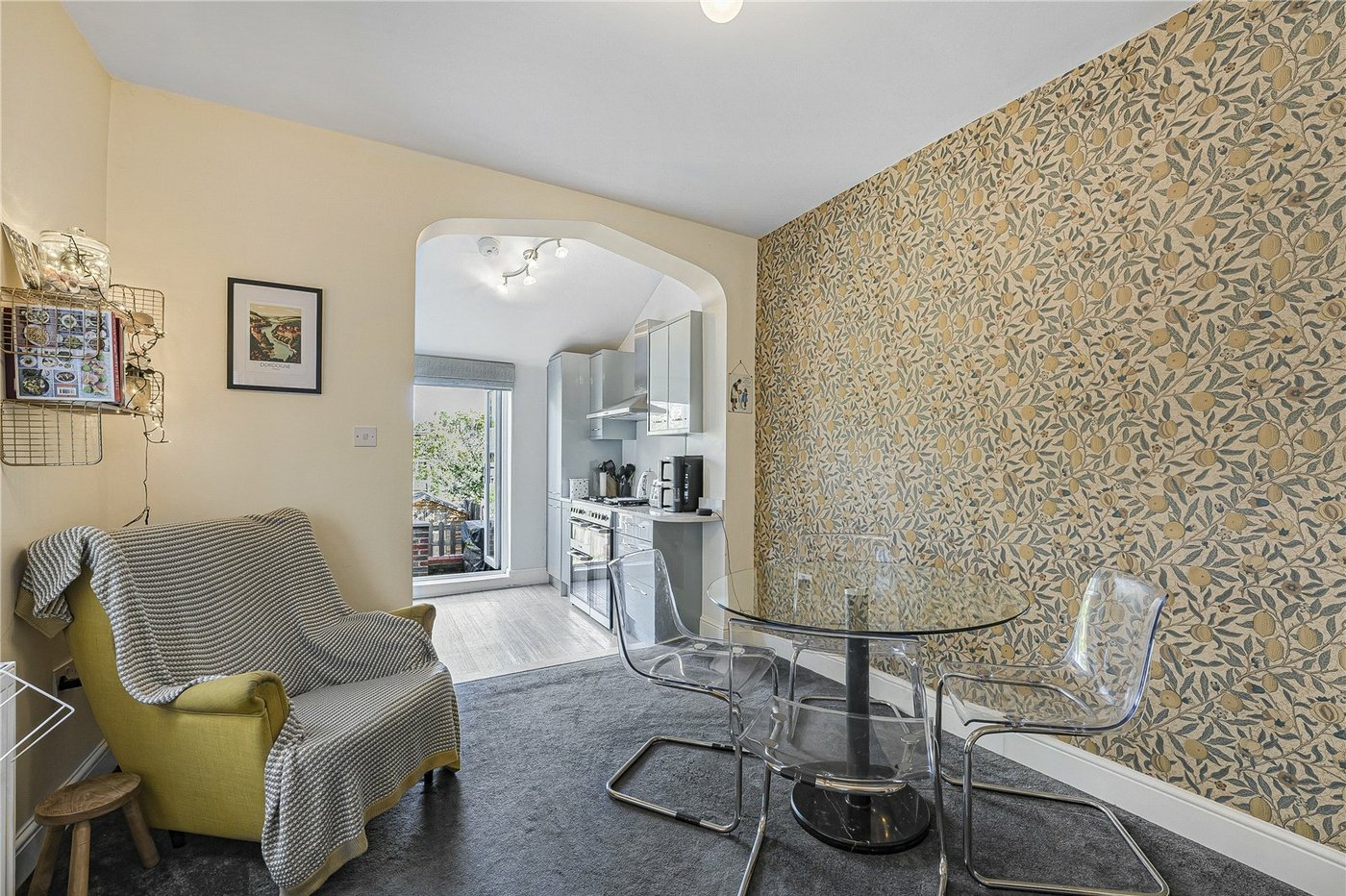 4 bedroom house for sale in London | Robinson Jackson