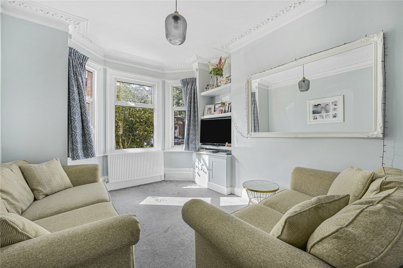 4 bedroom house for sale in London | Robinson Jackson