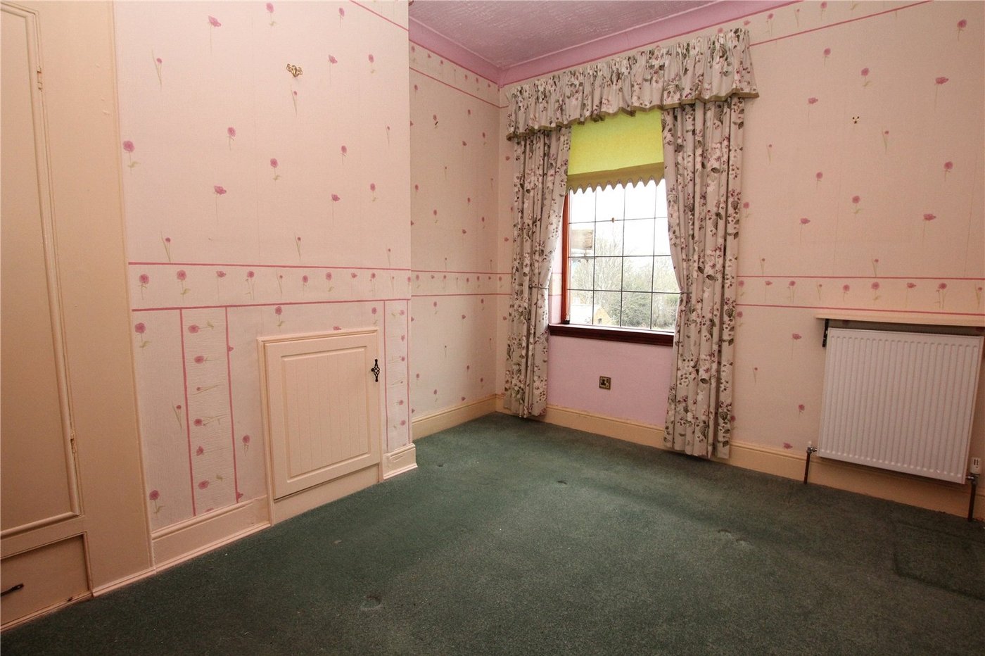 2 bedroom house for sale in Plumstead Common | Robinson Jackson