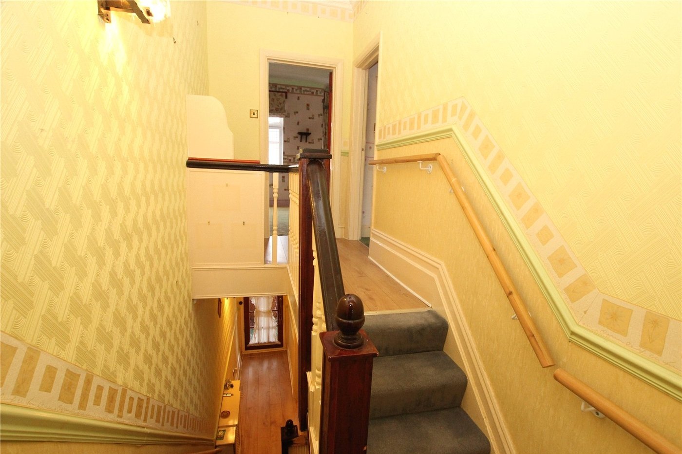 2 bedroom house for sale in Plumstead Common | Robinson Jackson