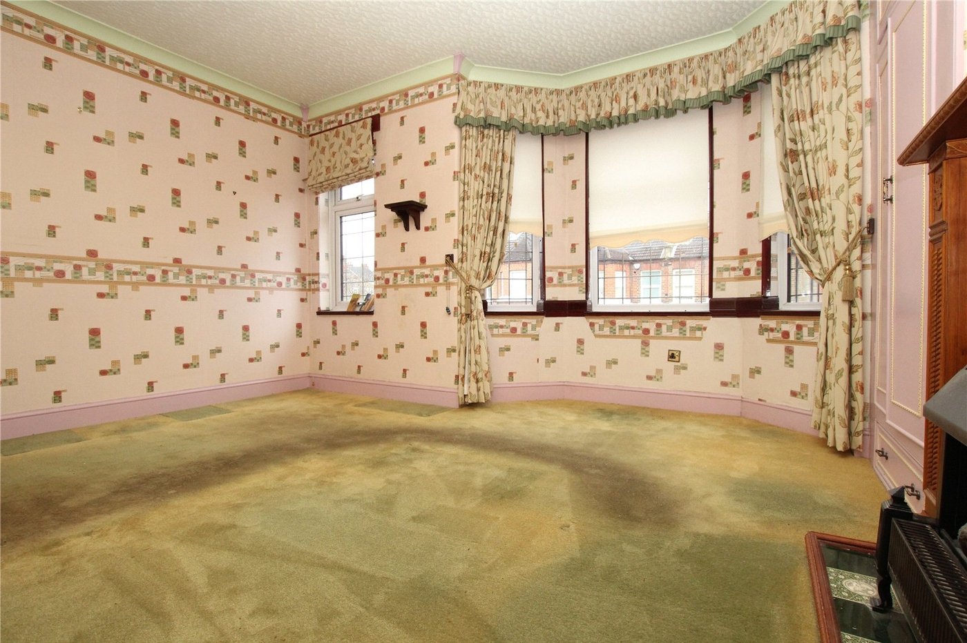 2 bedroom house for sale in Plumstead Common | Robinson Jackson