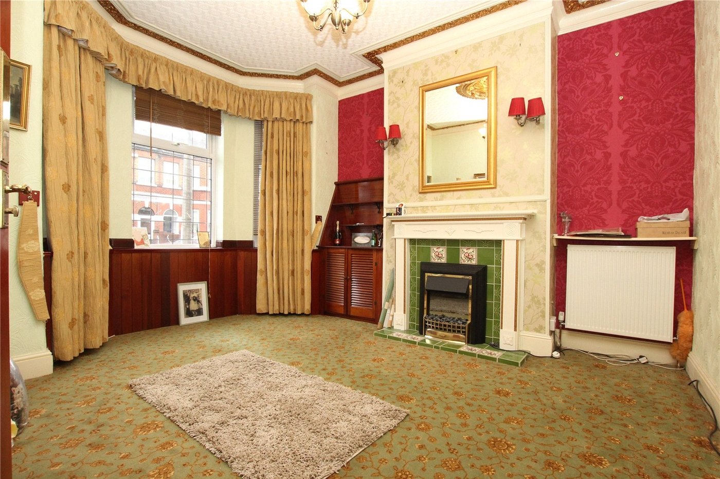 2 bedroom house for sale in Plumstead Common | Robinson Jackson