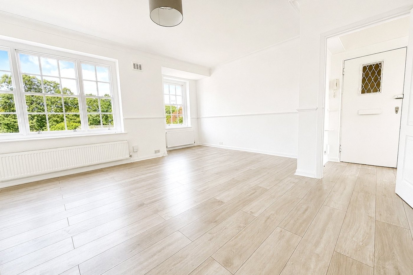 2 bedroom property for sale in London | Robinson Jackson