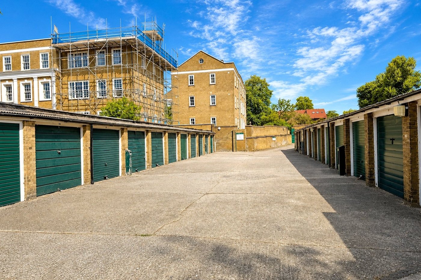 2 bedroom property for sale in London | Robinson Jackson