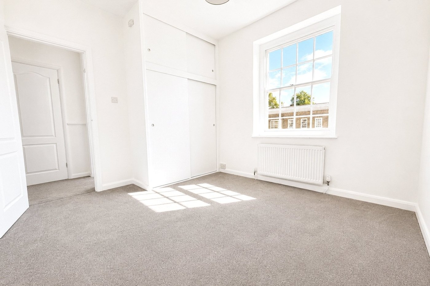 2 bedroom property for sale in London | Robinson Jackson