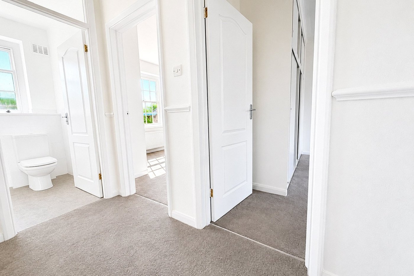 2 bedroom property for sale in London | Robinson Jackson
