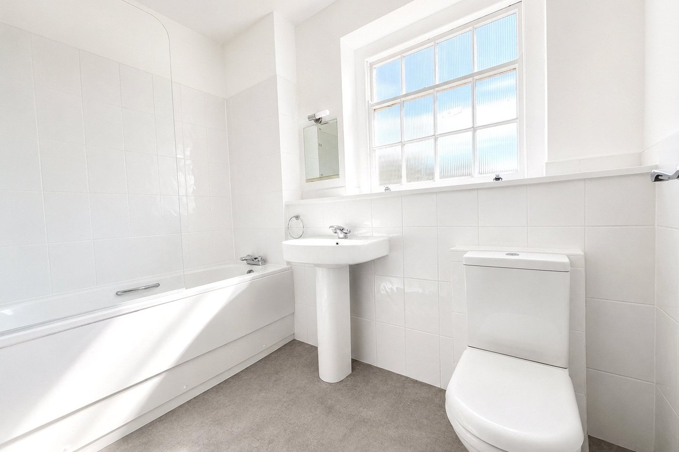 2 bedroom property for sale in London | Robinson Jackson