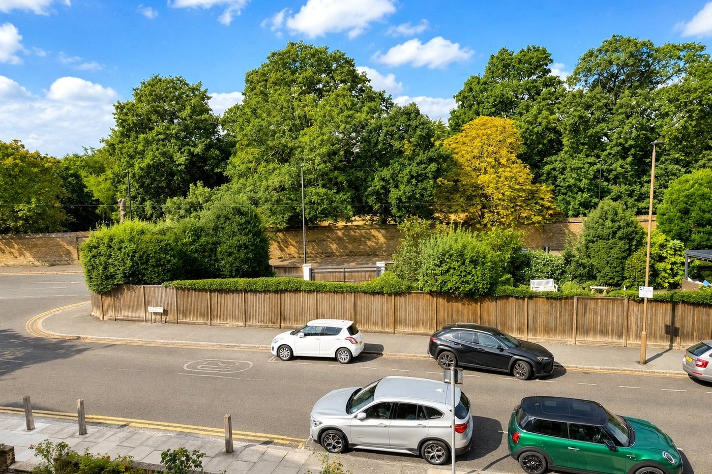 2 bedroom property for sale in London | Robinson Jackson