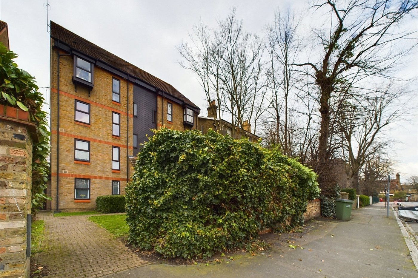 1 bedroom property for sale in London | Robinson Jackson