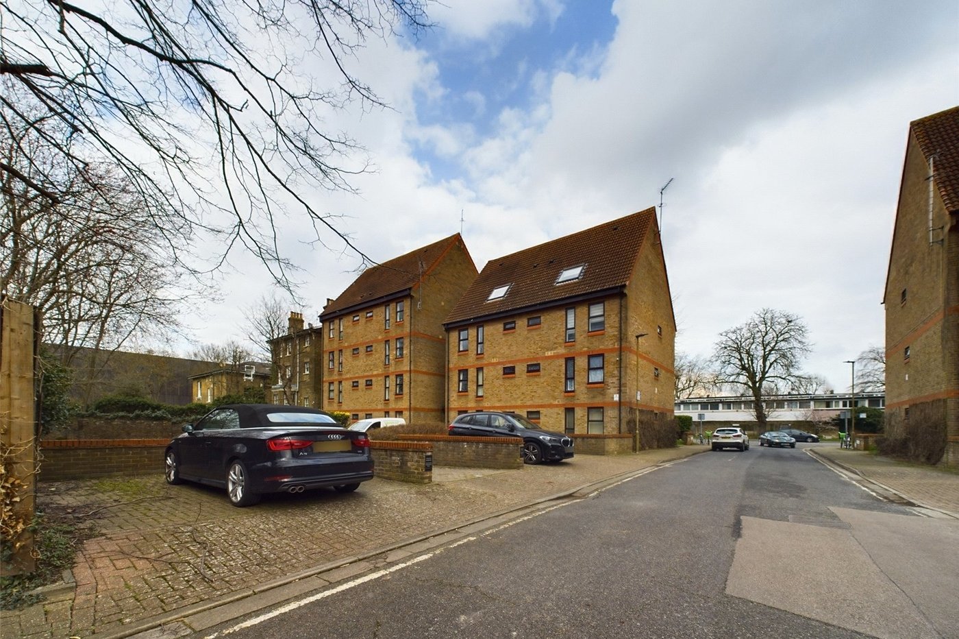 1 bedroom property for sale in London | Robinson Jackson