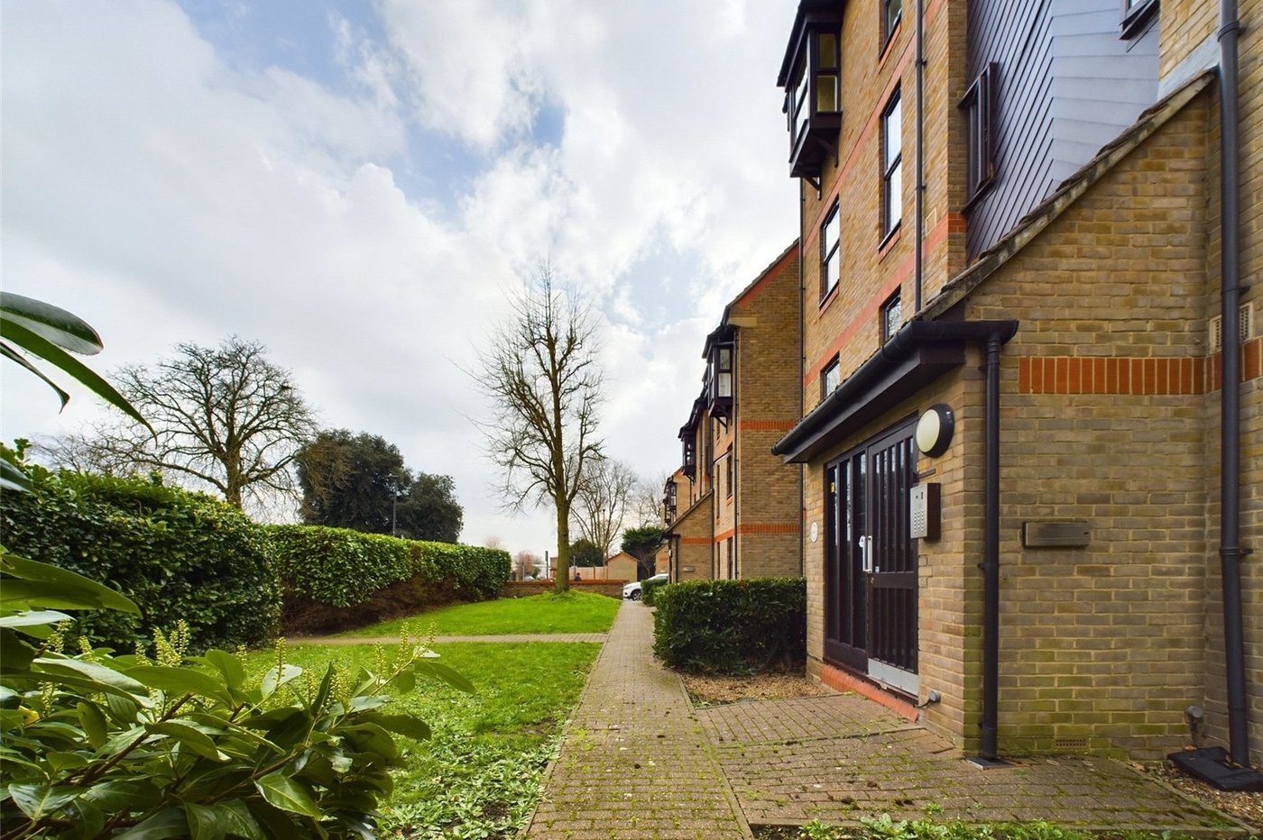 1 bedroom property for sale in London | Robinson Jackson