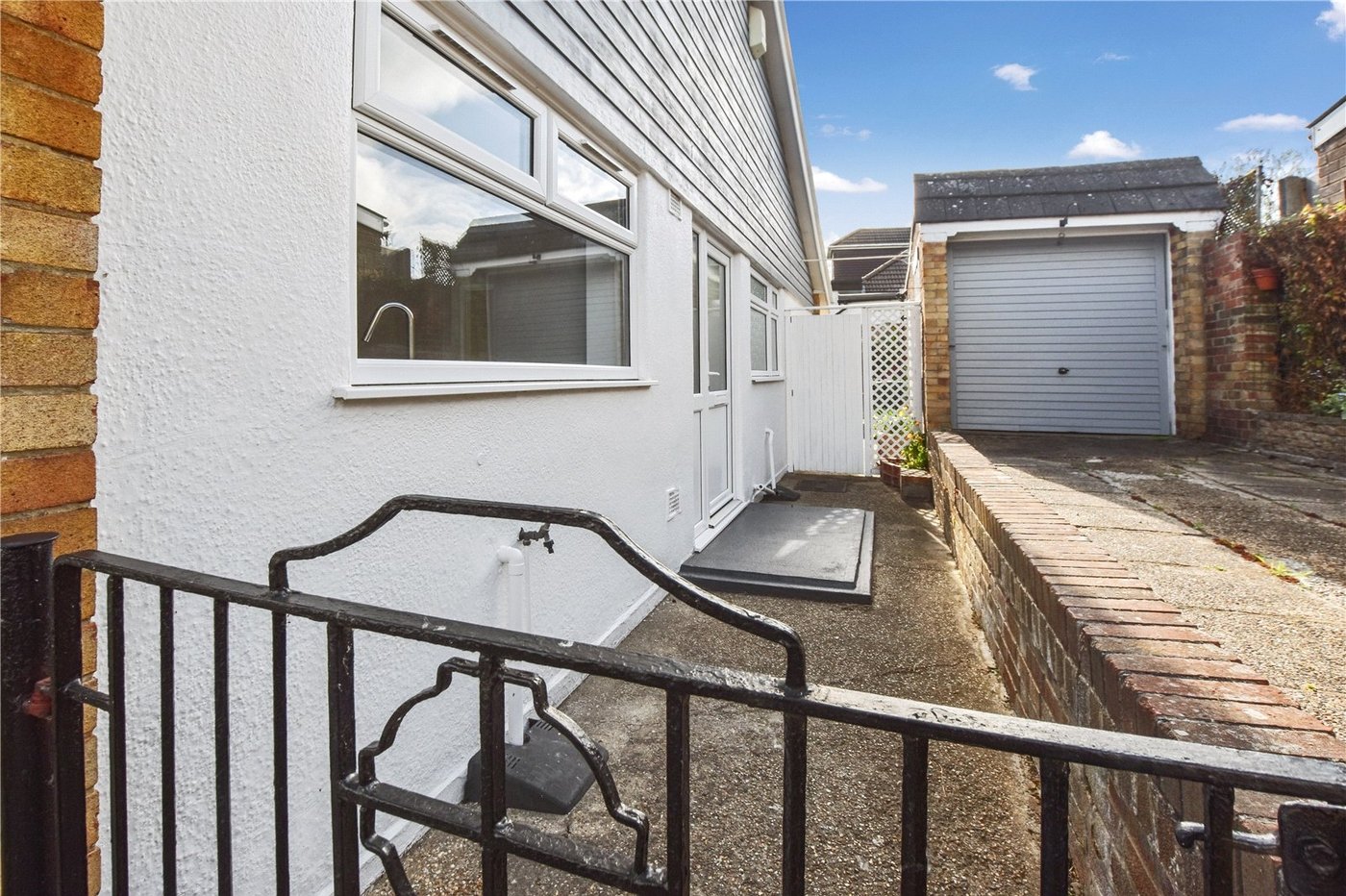 2 bedroom bungalow for sale in Bexley | Robinson Jackson