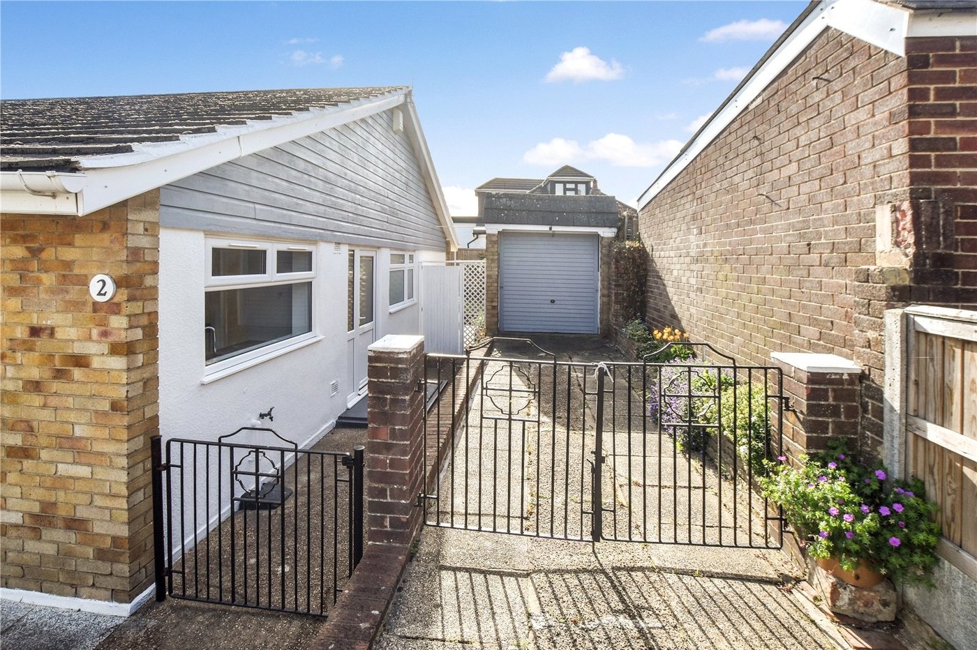2 bedroom bungalow for sale in Bexley | Robinson Jackson