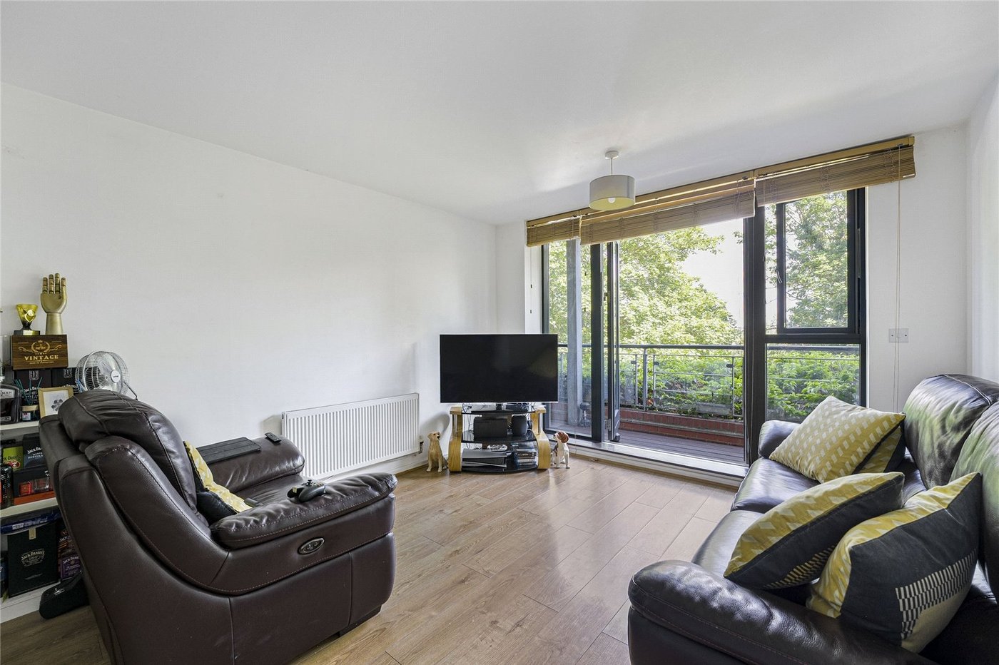 2 bedroom property for sale in Fieldfare Lane | Robinson Jackson