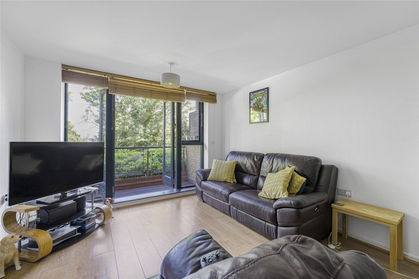 2 bedroom property for sale in Fieldfare Lane | Robinson Jackson