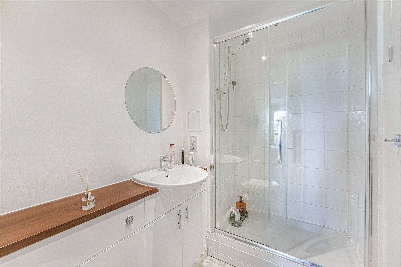 2 bedroom property for sale in Fieldfare Lane | Robinson Jackson