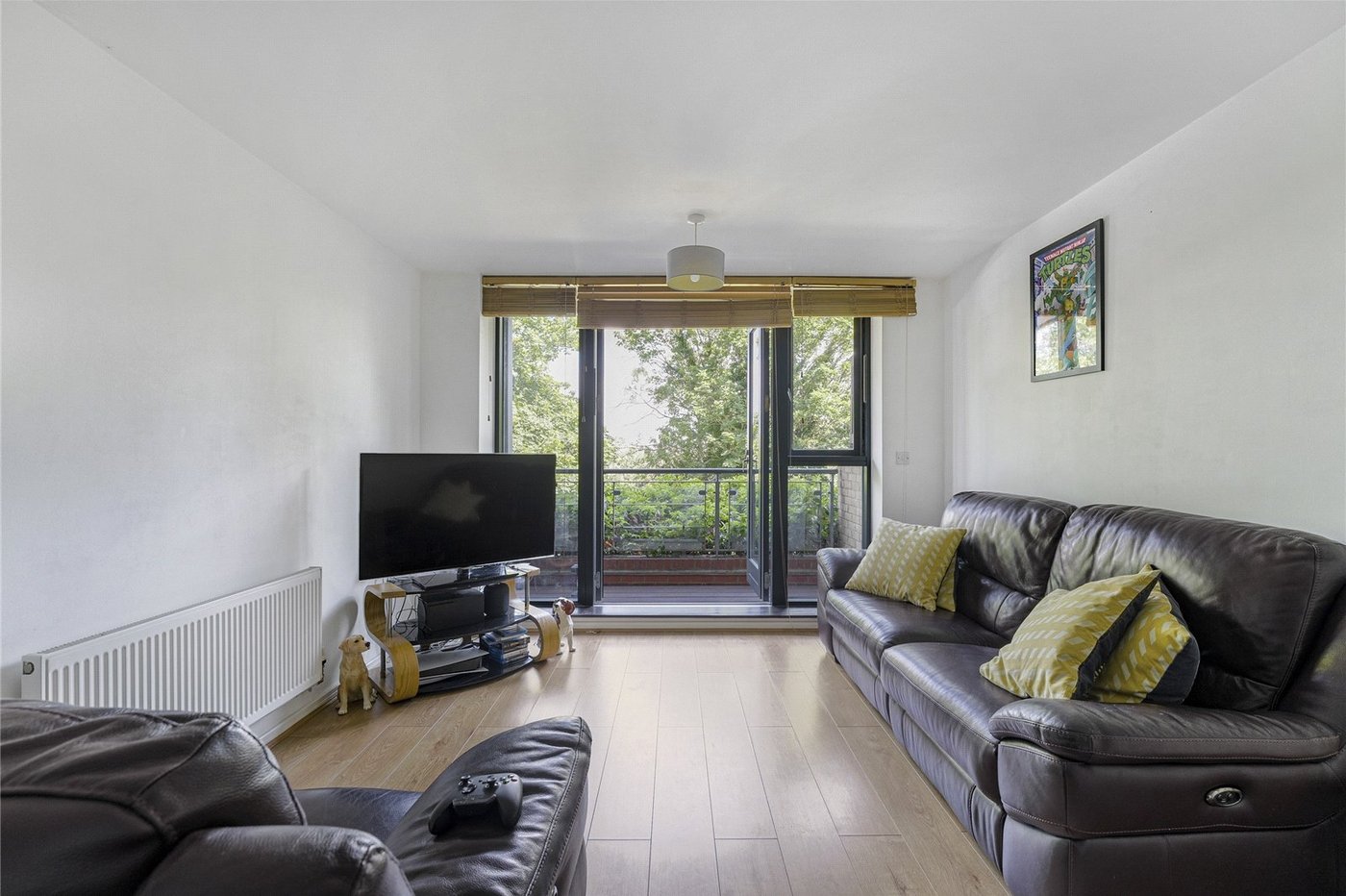 2 bedroom property for sale in Fieldfare Lane | Robinson Jackson