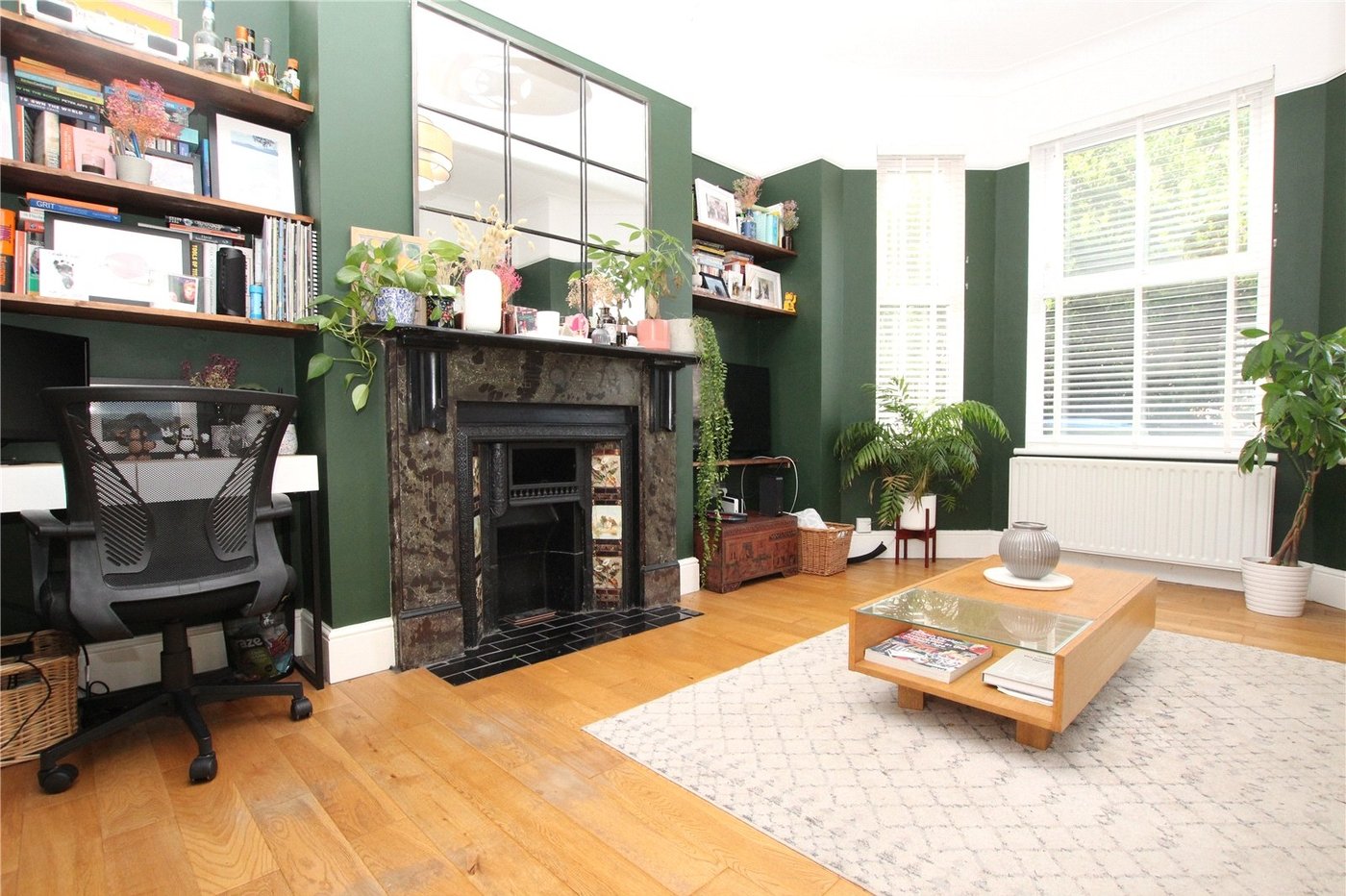 2 bedroom property for sale in Plumstead Common | Robinson Jackson