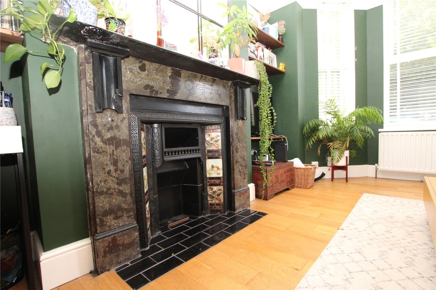 2 bedroom property for sale in Plumstead Common | Robinson Jackson