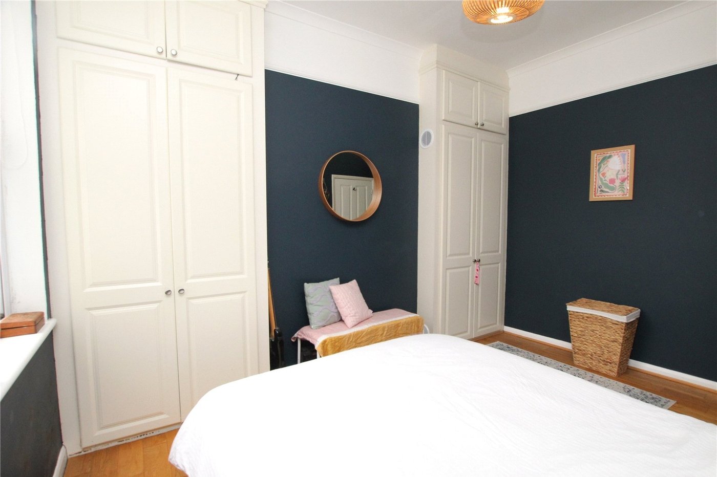 2 bedroom property for sale in Plumstead Common | Robinson Jackson