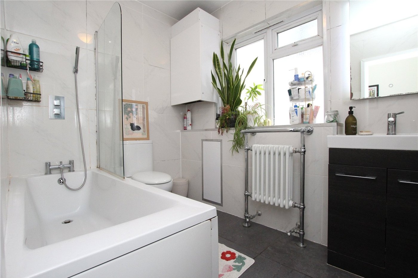 2 bedroom property for sale in Plumstead Common | Robinson Jackson