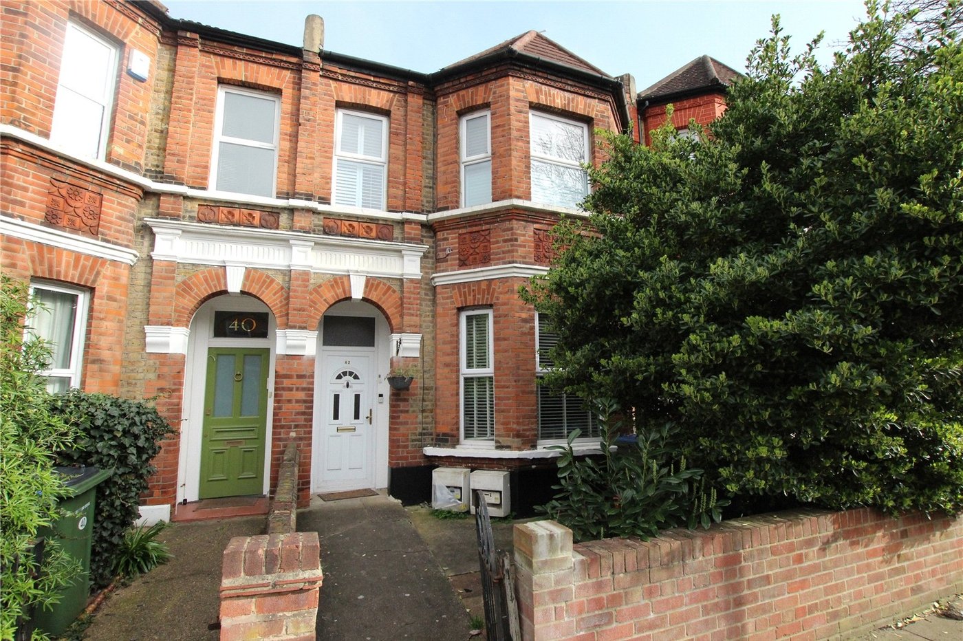 2 bedroom property for sale in Plumstead Common | Robinson Jackson