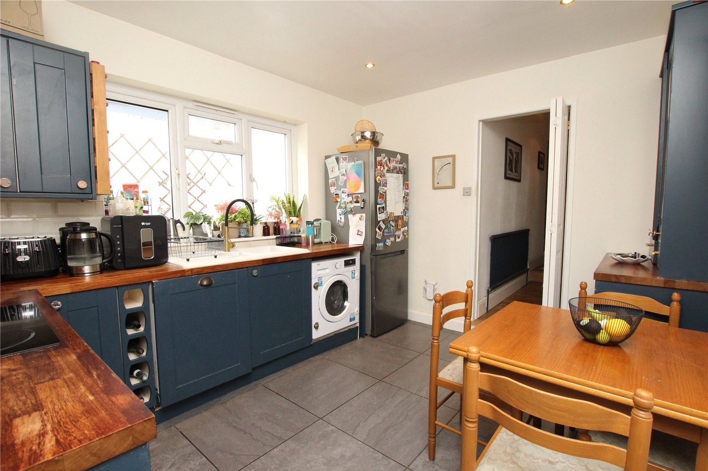 2 bedroom property for sale in Plumstead Common | Robinson Jackson