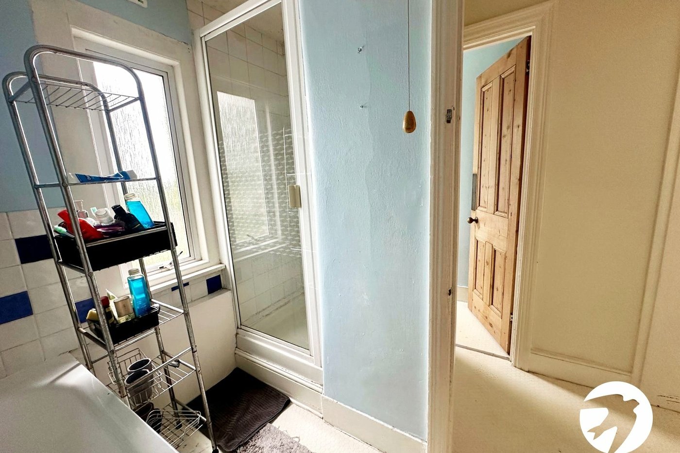 3 bedroom property for sale in London | Robinson Jackson