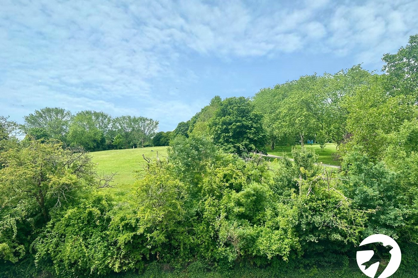 3 bedroom property for sale in London | Robinson Jackson