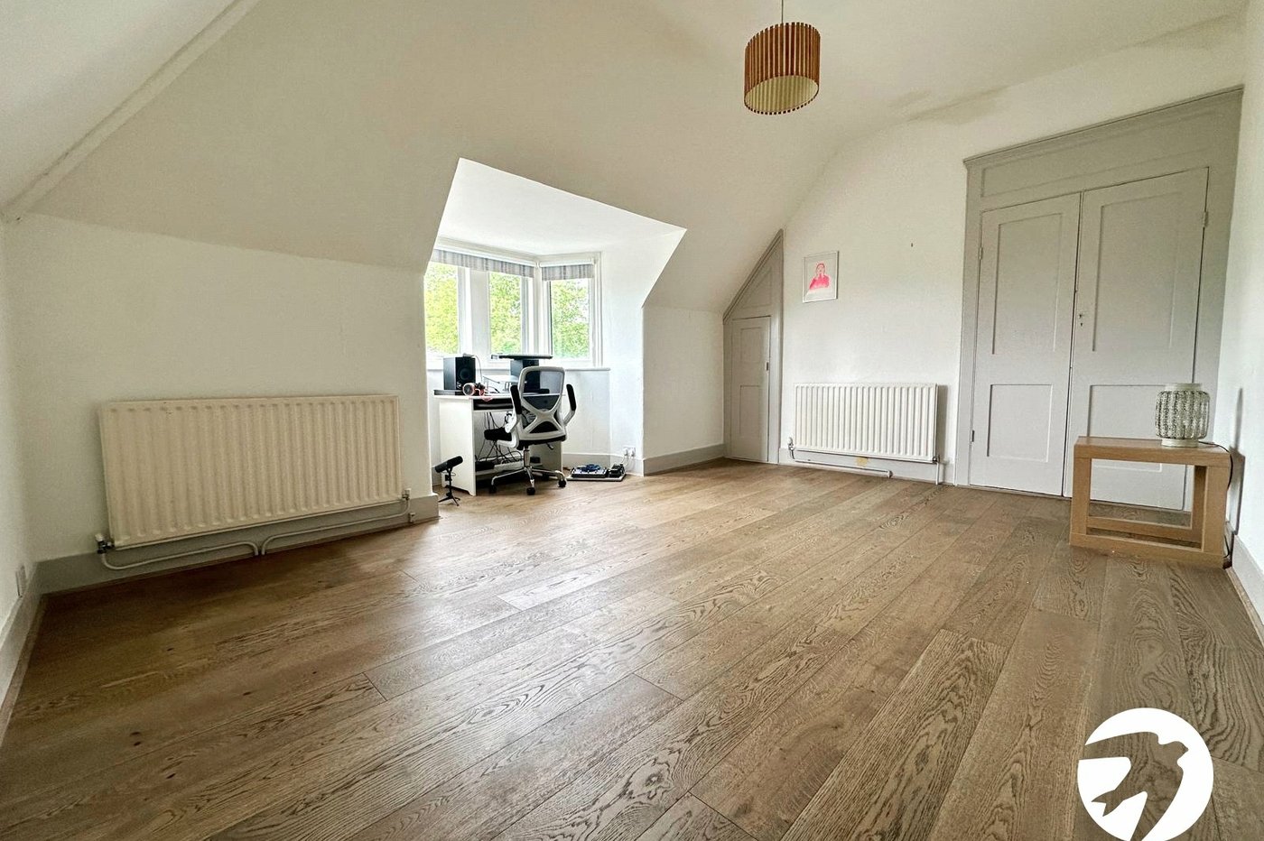 3 bedroom property for sale in London | Robinson Jackson