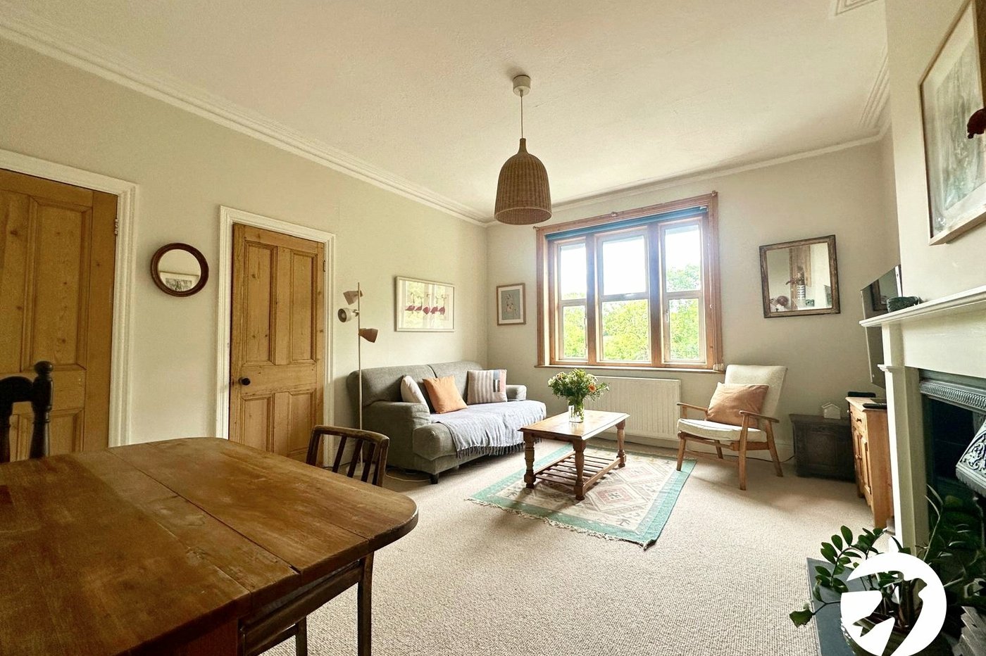 3 bedroom property for sale in London | Robinson Jackson