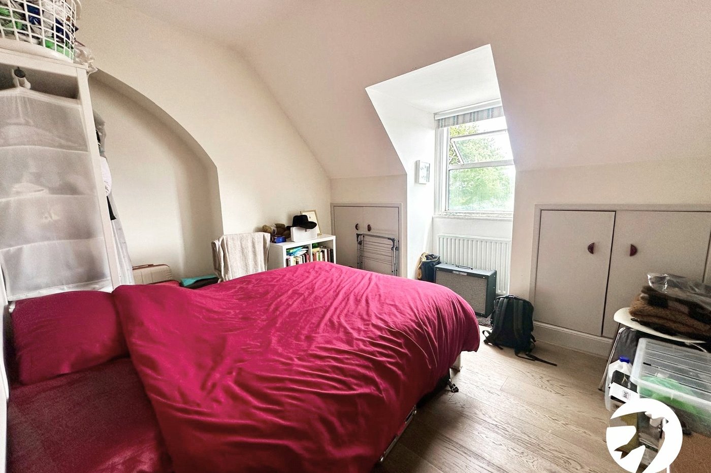 3 bedroom property for sale in London | Robinson Jackson