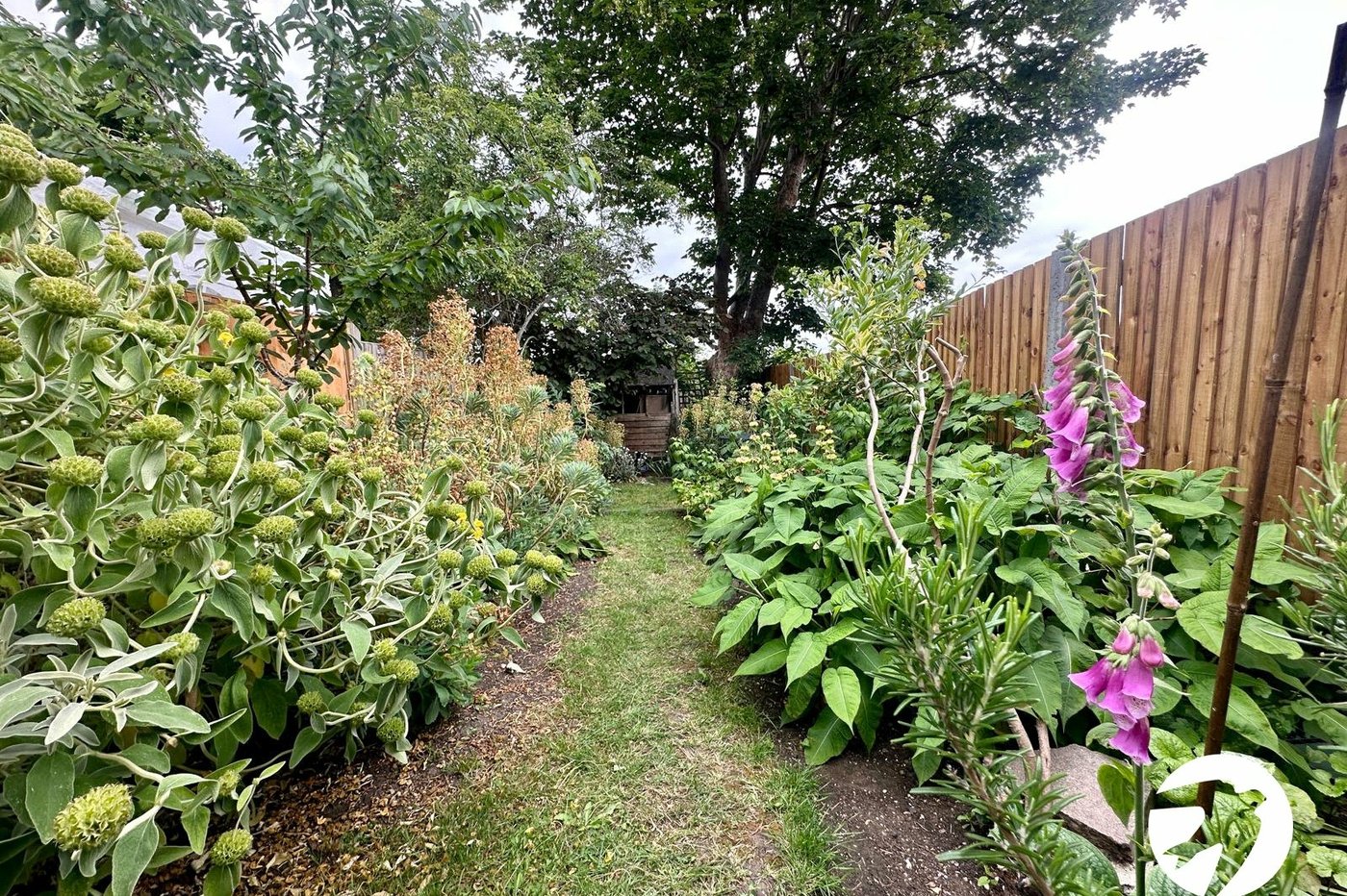 3 bedroom property for sale in London | Robinson Jackson