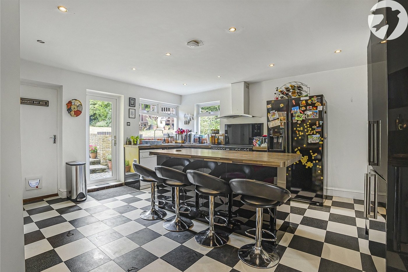 5 bedroom house for sale in Hextable | Robinson Jackson