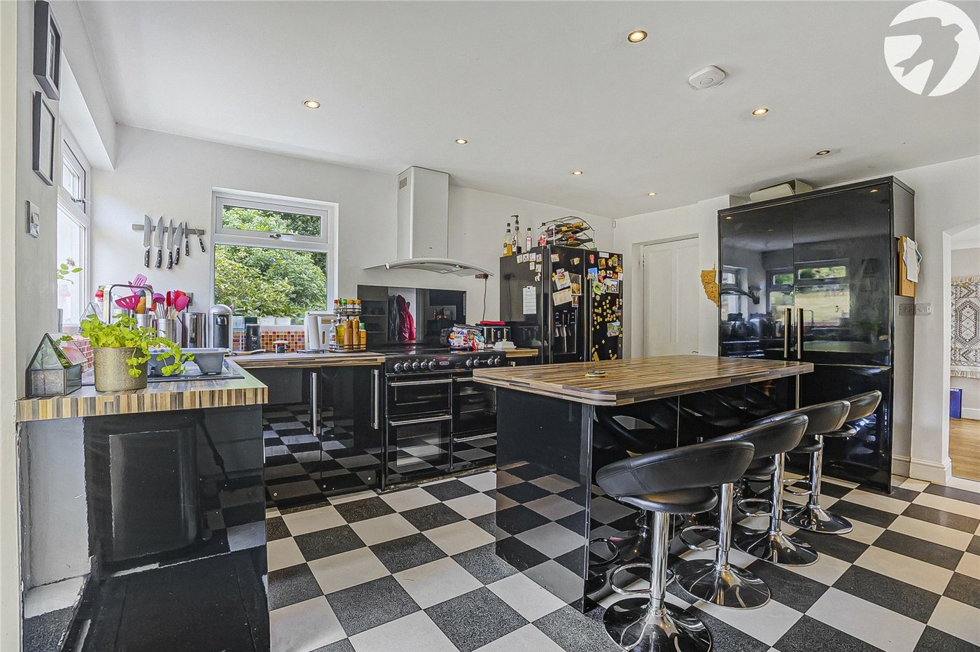 5 bedroom house for sale in Hextable | Robinson Jackson