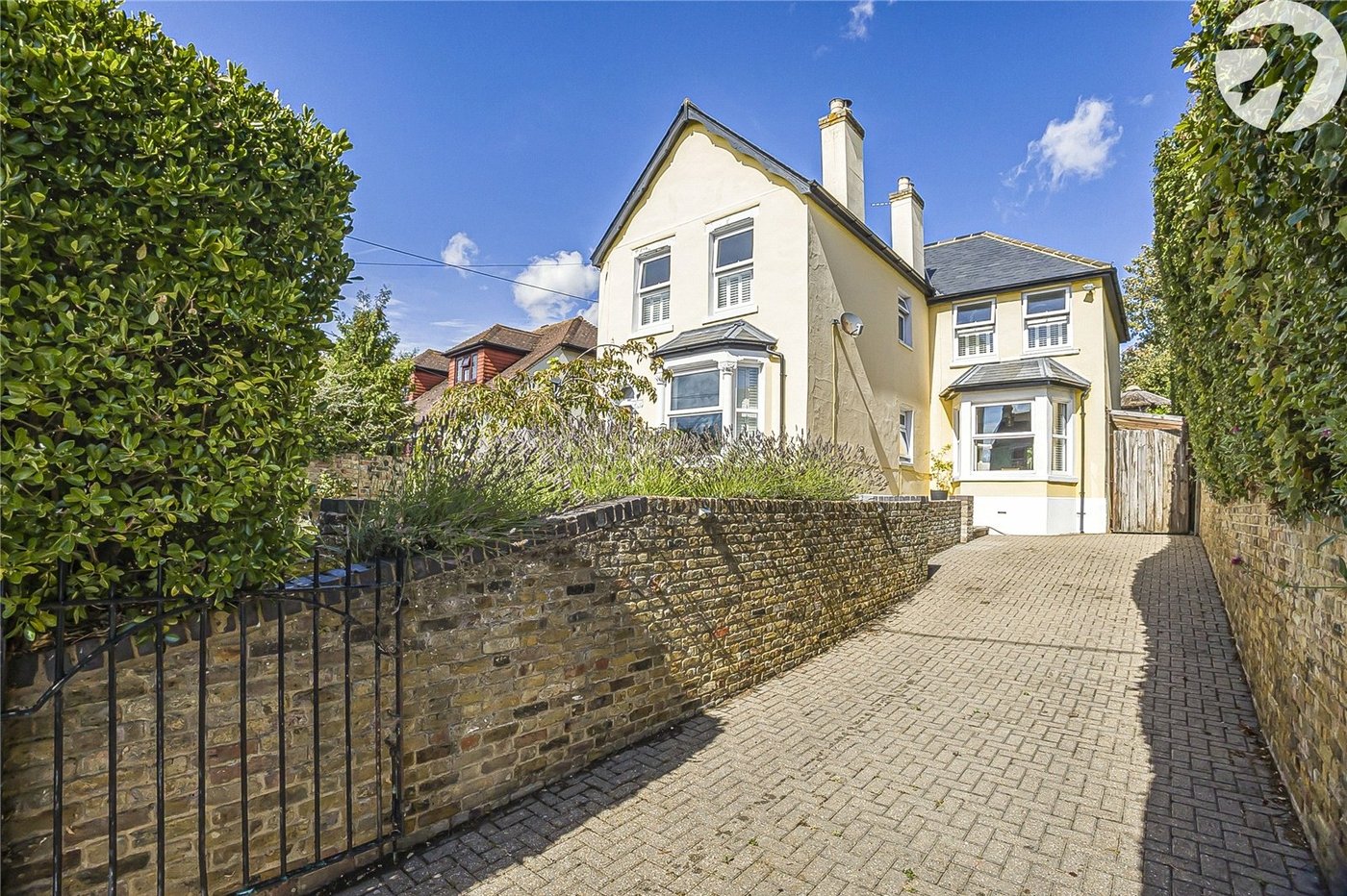 5 bedroom house for sale in Hextable | Robinson Jackson