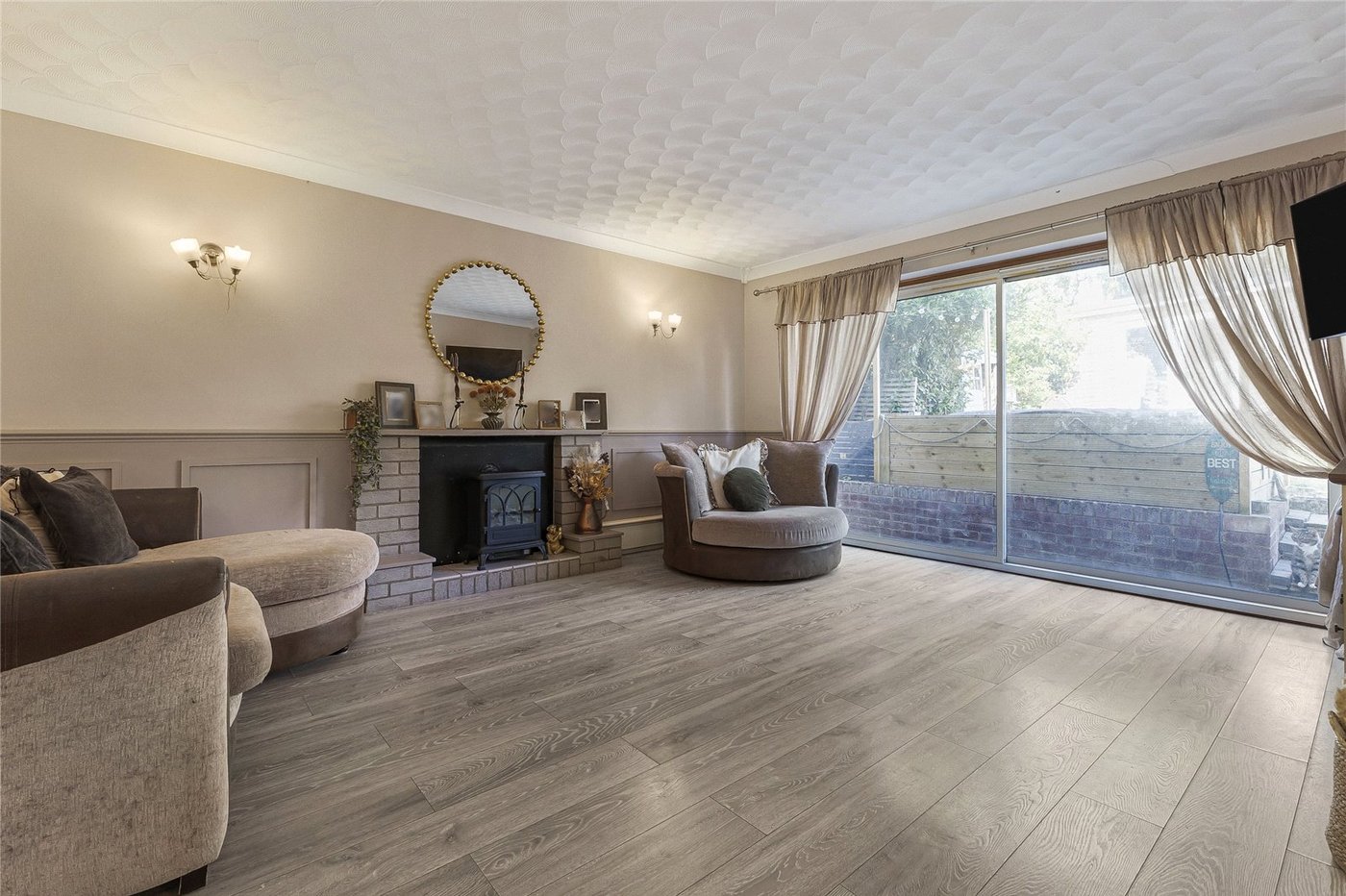 4 bedroom house for sale in Cliffe Woods | Robinson Michael & Jackson