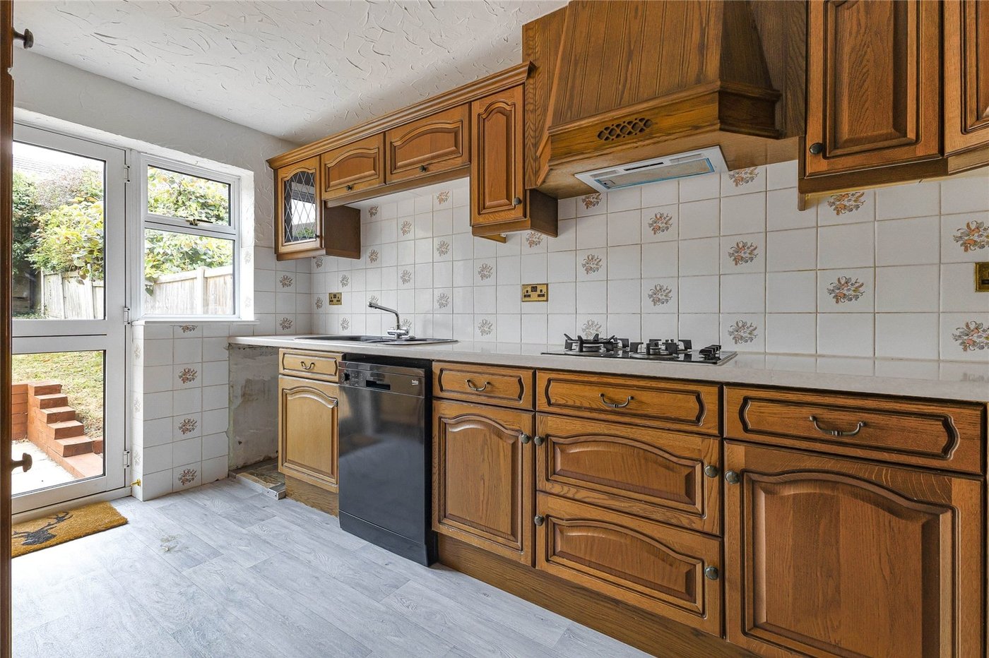 3 bedroom house for sale in Cliffe Woods | Robinson Michael & Jackson