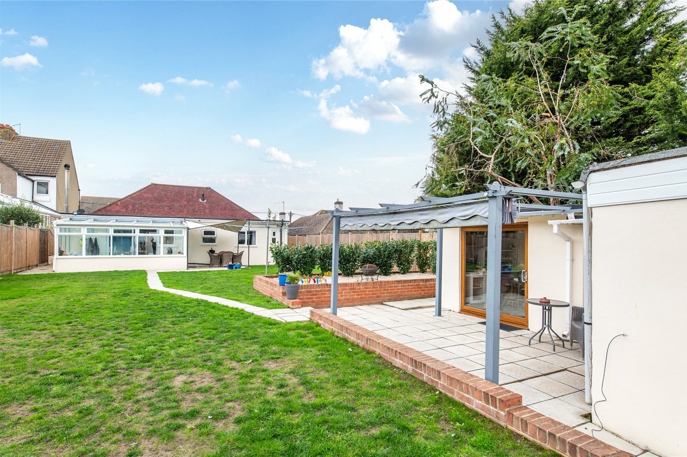 4 bedroom bungalow for sale in Higham | Robinson Michael & Jackson