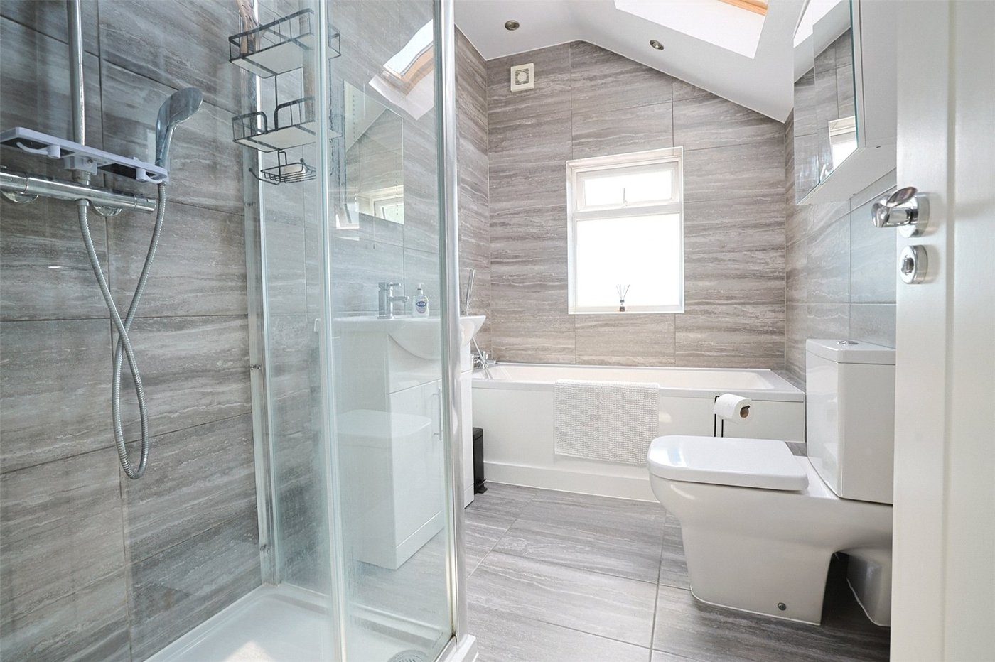 3 bedroom house for sale in Higham | Robinson Michael & Jackson