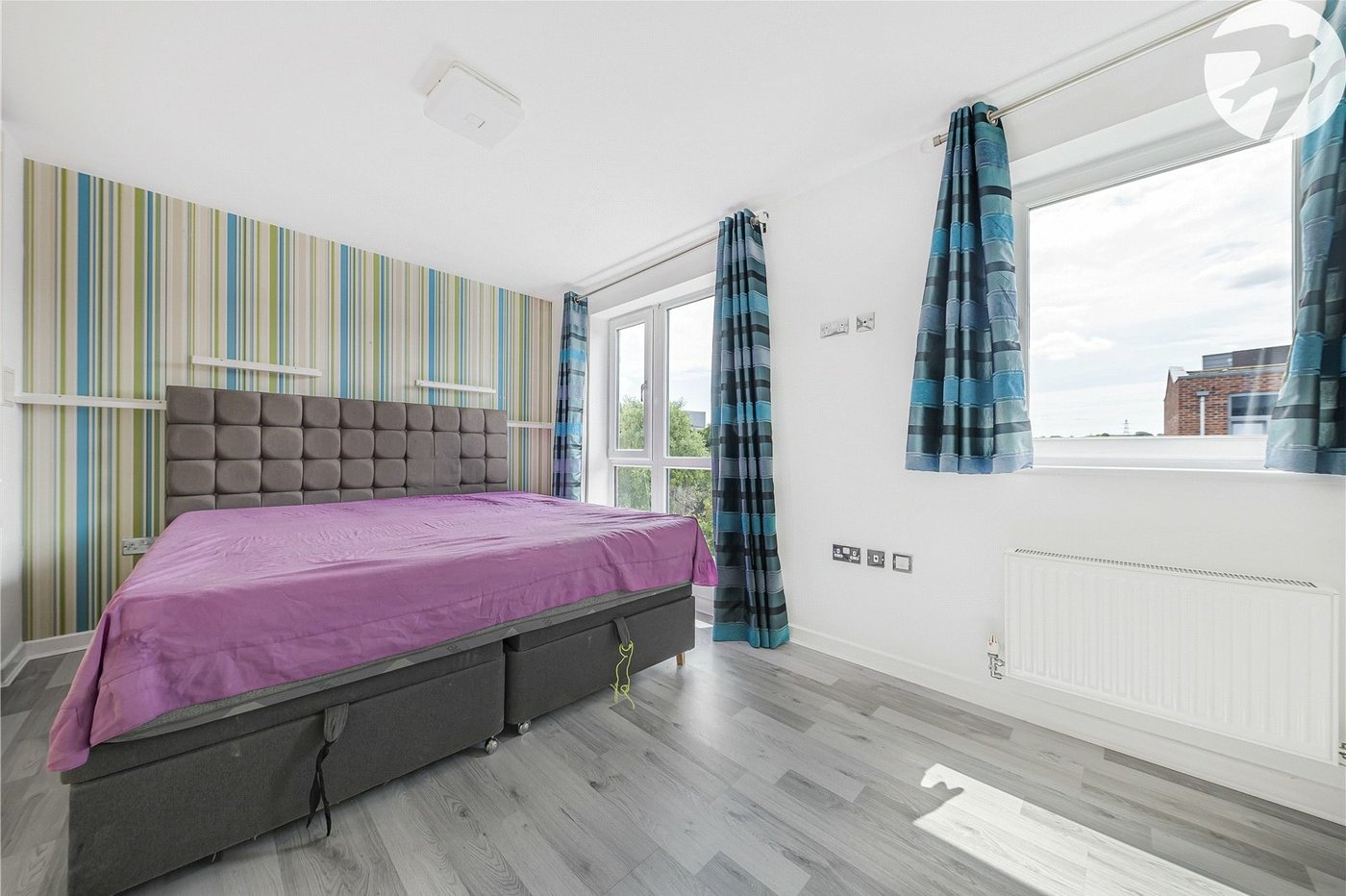 4 bedroom house for sale in Dartford | Robinson Jackson