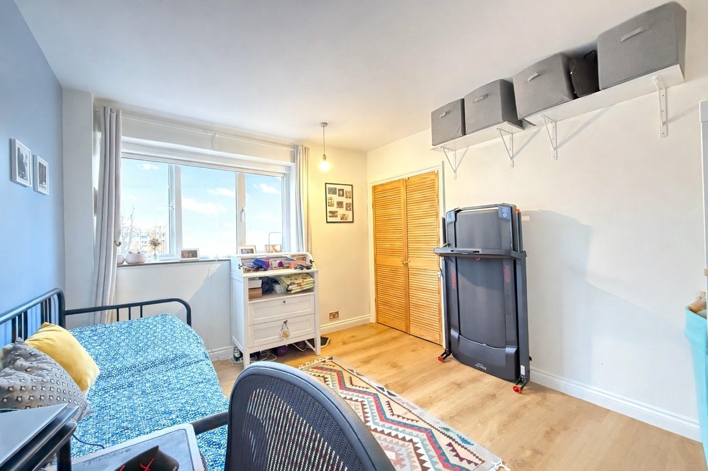 2 bedroom property for sale in London | Robinson Jackson